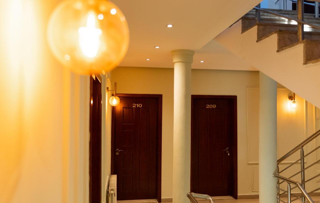 Hotel United Pristina Exterior foto